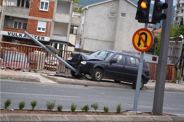 Mostarski Bulevar, prometna bulevar