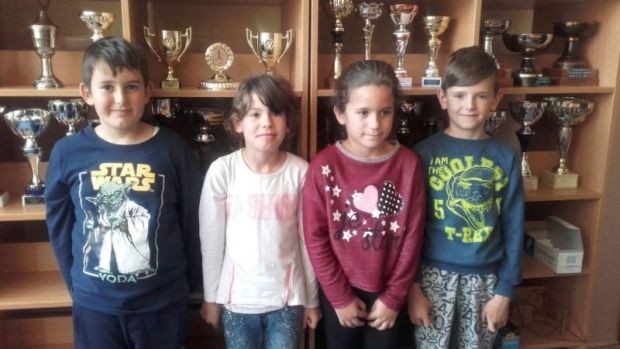 Male poštenjačine: Djeca pronašla 200 maraka i vratili ih vlasniku