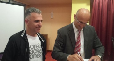 Knjiga Marinka Marića izazvala veliki interes Mostaraca- prvo izdanje već rasprodano