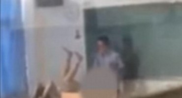 profesor, seks prakticiranje, studentica