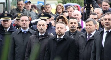 HSP AS u Borovo selu odao počast mučki ubijenim hrvatskim redarstvenicima! 