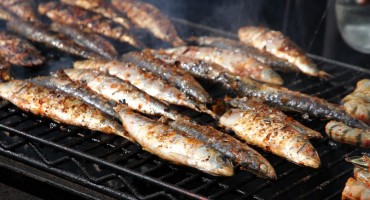  Kako očistiti roštilj uz pomoć samo dva sastojka?