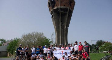 Biciklistička karavana prijateljstva stigla u Vukovar - 01.05.2016