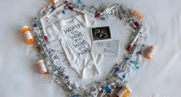 Slika koja će vas dirnuti: Dugo čekana beba u srcu od injekcija