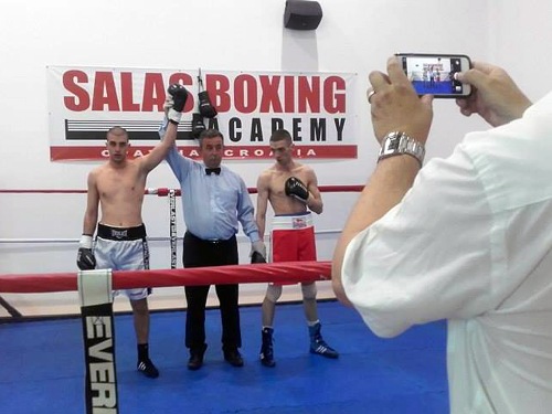 Čitlučanin Rafael Pervan ostvario novu pobjedu u profesionalnoj boksačkoj karijeri 