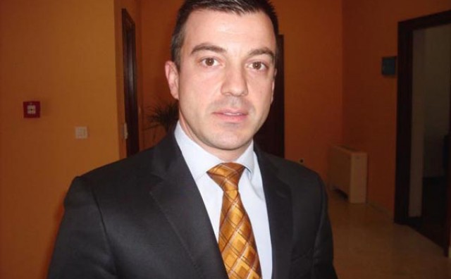 Damir Džeba