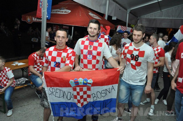 Ludnica u Mostaru: Fan zona proslavila pobjedu Hrvatske