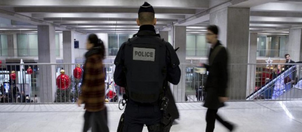 policija