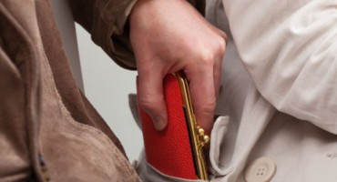 Mostar, pljačka, žena