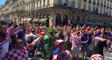 Hrvatska zemlja, Vatreni, Francuska, navijačke pjesme, hrvatske navijačke skupine, hrvatski navijači