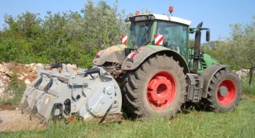 smilje, drobljenje kamena, frezanje kamena, hercegovački krš 
