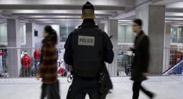 Bombaš samoubojica planirao se raznijeti među navijačima