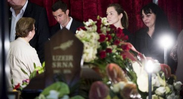 U Metkoviću pokopan otac Darija Srne, Mnogi pohrlili pružiti podršku shrvanom kapetanu Vatrenih