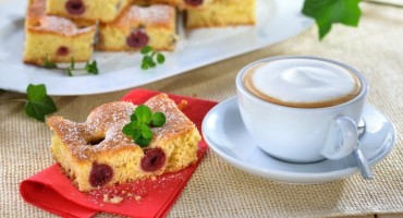 Najjednostavniji recept: Kolač s trešnjama koji uvijek uspijeva