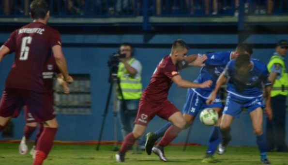 Remi Želje i Sarajeva, “Horde zla” bacanjem baklji i lomljenjem stolica izazvali prekid utakmice