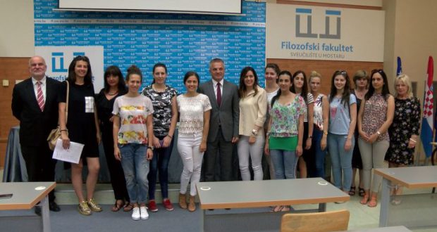 Studentima u Mostaru dodijeljene stipendije Vlade RH