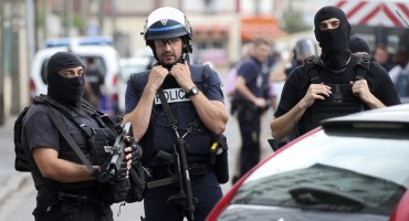 Talačka kriza u Francuskoj, otmičari ubijeni