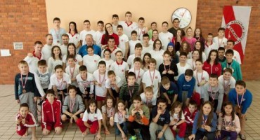 APK ZrinjskI: Studenti kineziologije u ulozi instruktora plivanja