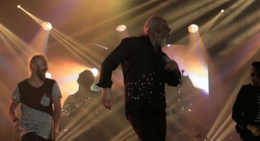 Prekinut koncert Dine Merlina u Sanskom Mostu