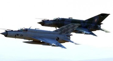 Hrvatski MiG-ovi presreli i prepratili putnički zrakoplov zbog dojave o bombi