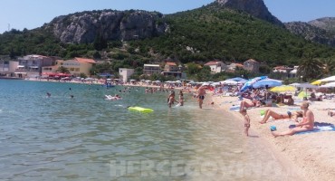 Ogromne gužve na plažama Jadrana