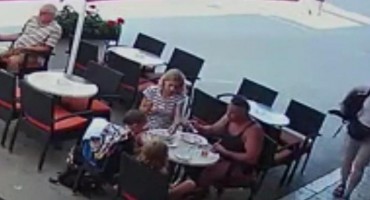 Poljski turist suspendiran po povratku na posao