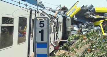 Tragedija u blizini Barija: Dvadesetero ljudi poginulo u sudaru vlakova