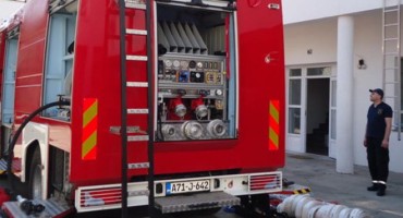 Mostar: Požar u prostorijama Fabrike duhana