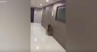 Zatekla ih u klinču: Ljubavnicu supruga golu izbacila iz stana