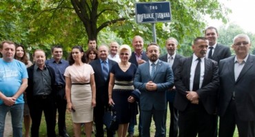 Tepeš otvorio kampanju i napao Milanovića: 'Počet će pjevati i Thompsona da pridobi desnicu!' 