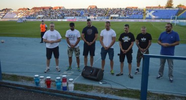 Kohorta i Ultrasi zapalili svijeće i pomolili se za Stjepana Vojnića