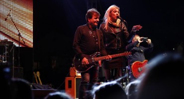 Crvena jabuka i Teška industrija održali spektakularni koncert u Posušju