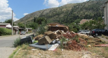 Ovo je Mostar i mostarska zbilja: Danima niko ne odvozi smeće