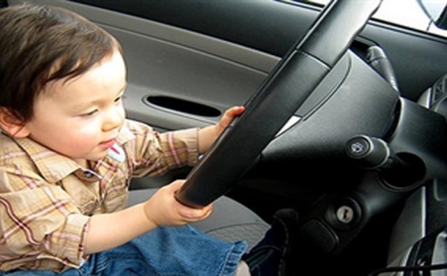 Ako dijete vozite na prednjem sjedalu kazna i do 1.000 KM