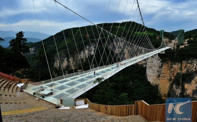 Kina: Najviši i najduži stakleni most na svijetu bit će otvoren tijekom vikenda