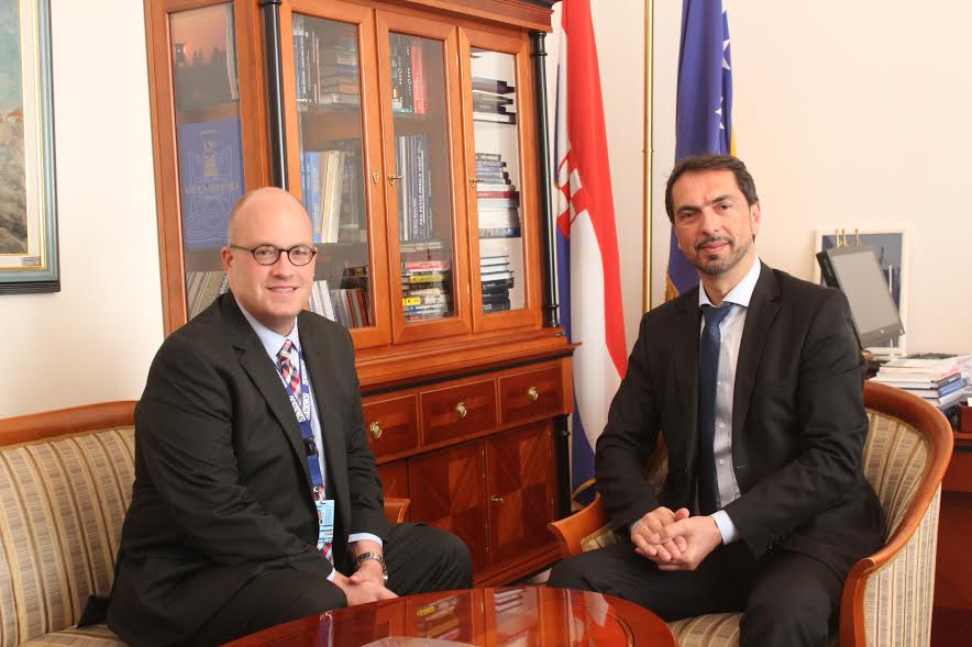 Predsjednik Federacije BiH Marinko Čavara razgovarao sa šefom Misije OSCE-a u BiH ambasadorom Jonathanom Mooreom