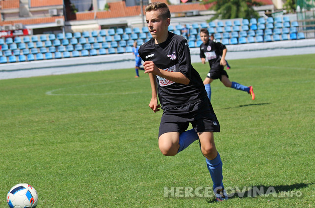 Pioniri i kadeti Imotskog neporaženi u Metkoviću