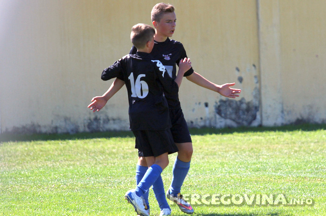 Pioniri i kadeti Imotskog neporaženi u Metkoviću