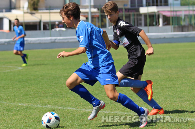 Pioniri i kadeti Imotskog neporaženi u Metkoviću