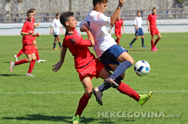 Pioniri i kadeti Imotskog neporaženi u Metkoviću