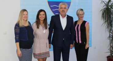 dr. sc. Nevenko Herceg, Nevenko Herceg, Mostarske mažoretkinje