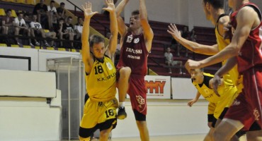 HKK Zrinjski-KK Split 63-78