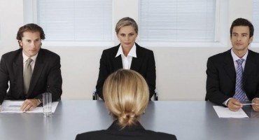 Do posla stranačkim i rodbinskim linijama