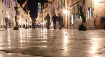 Užas u Dubrovniku: Pretukli trudnicu i policajca