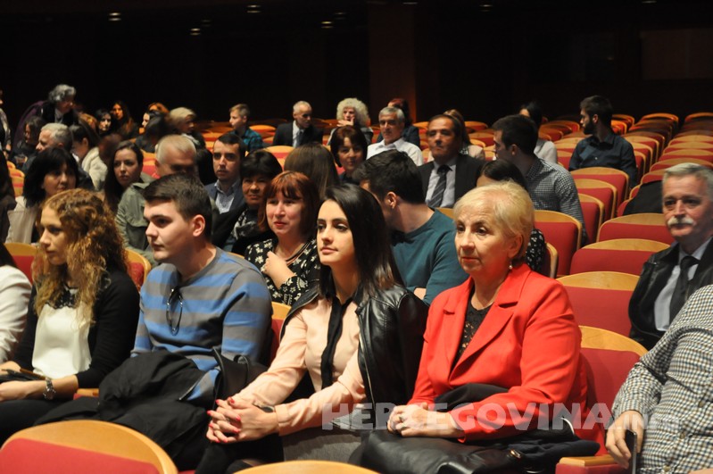 Mostar: Održana svečana promocija 41 doktora medicine
