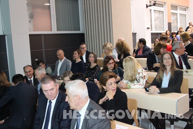 Održana svečana promocija prve generacije magistara farmacije Farmaceutskog fakulteta Sveučilišta u Mostaru