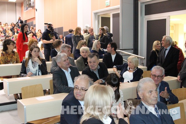 Održana svečana promocija prve generacije magistara farmacije Farmaceutskog fakulteta Sveučilišta u Mostaru