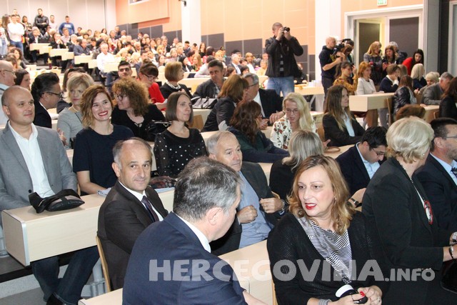 Održana svečana promocija prve generacije magistara farmacije Farmaceutskog fakulteta Sveučilišta u Mostaru