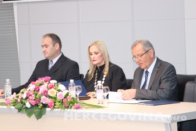 Održana svečana promocija prve generacije magistara farmacije Farmaceutskog fakulteta Sveučilišta u Mostaru