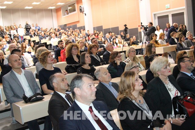 Održana svečana promocija prve generacije magistara farmacije Farmaceutskog fakulteta Sveučilišta u Mostaru